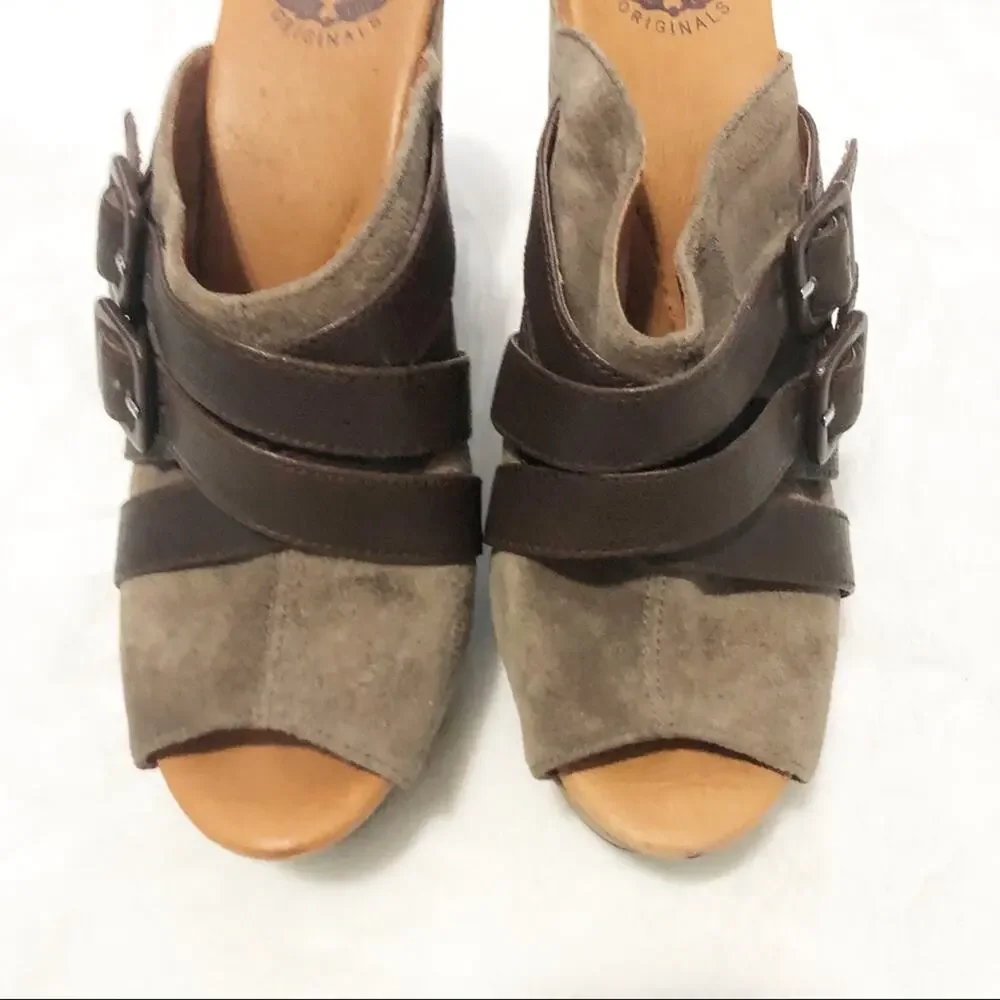 Lucky Brand Latrice brown buckle wedge sandal 9.5